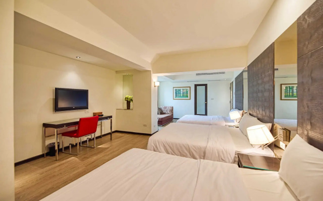 Jih Lih Hotel