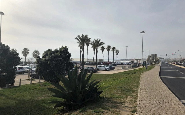 Carcavelos Sol by Lisbon-Coast vacation