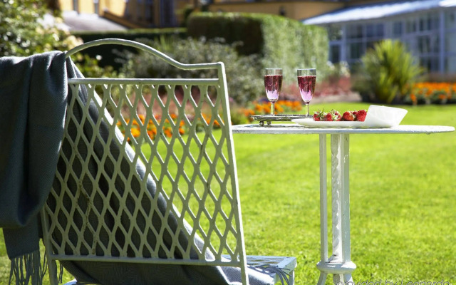 Dunraven Arms Hotel
