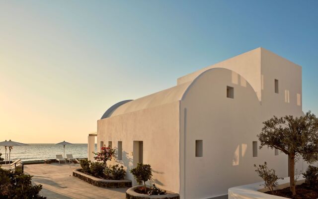 Costa Grand Resort & Spa