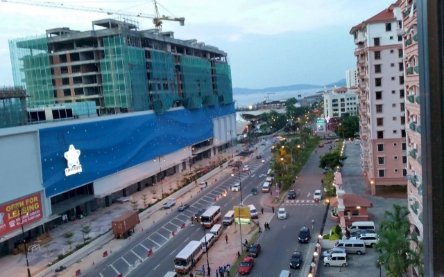 KK Marina Court Resort Vacation Condos