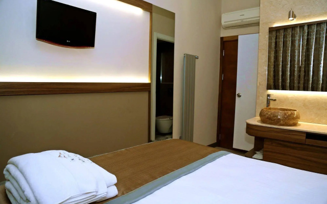 The Pera Hotel