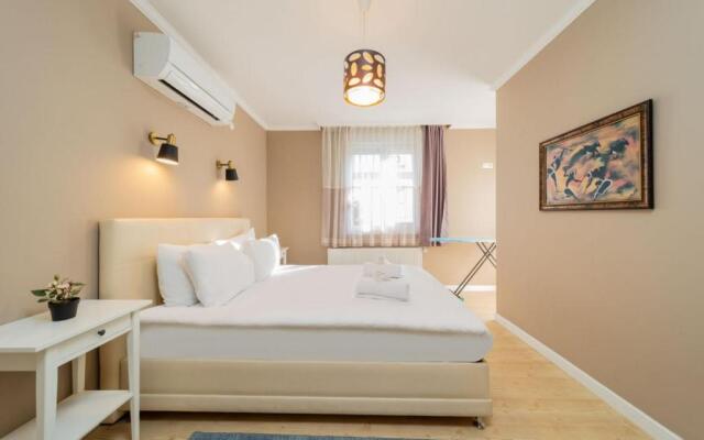 Cozy Flat with Balcony near Beach in Konyaalti