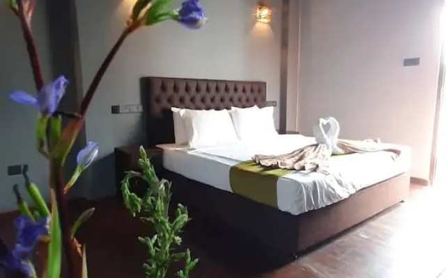 Tea Mount Forest Hotel