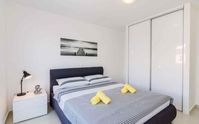 Apartment in Crikvenica 39077