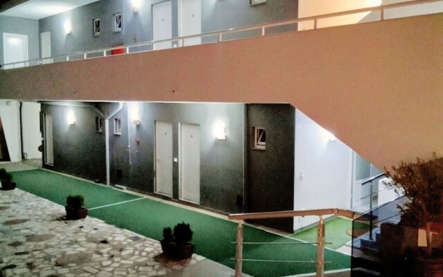 Family House Studios Apartments