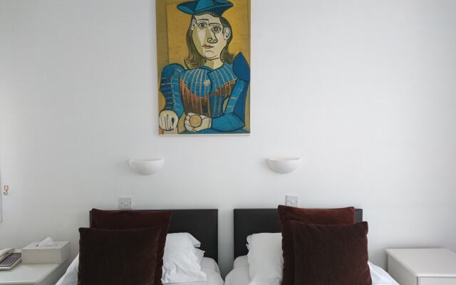 Sarum Hotel