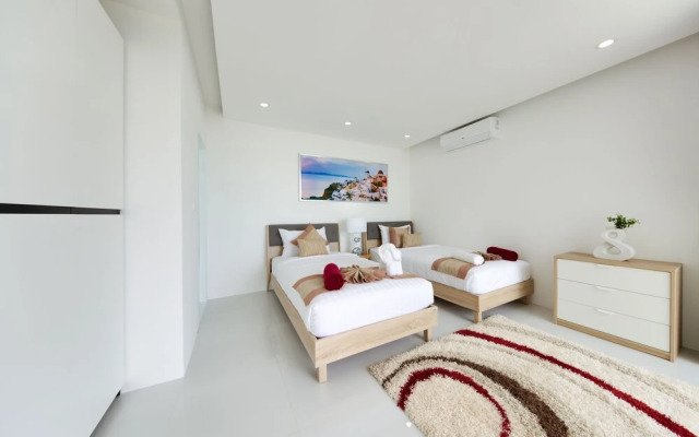 Villa Iroxa with Panoramic Sea View