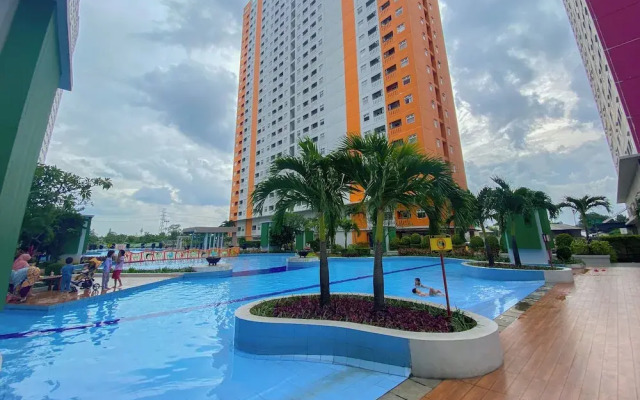 Good and Warm 2BR at Green Pramuka City Apartment
