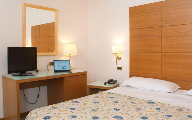 City Hotel