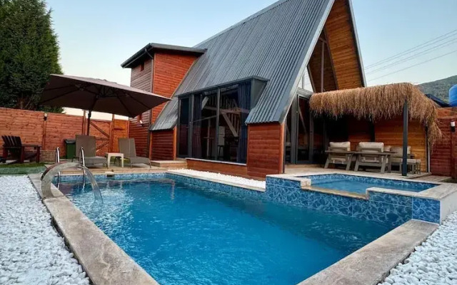 Armoni̇ Li̇fe Bungalov