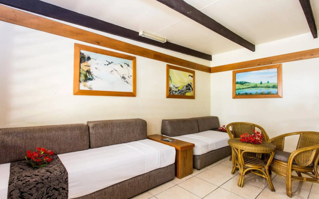 Plantation Island Resort