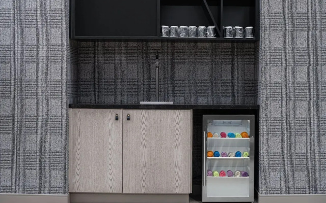 Courtyard Calgary Downtown