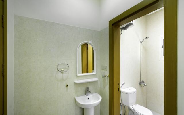 Silent Room Hotel by OYO Rooms