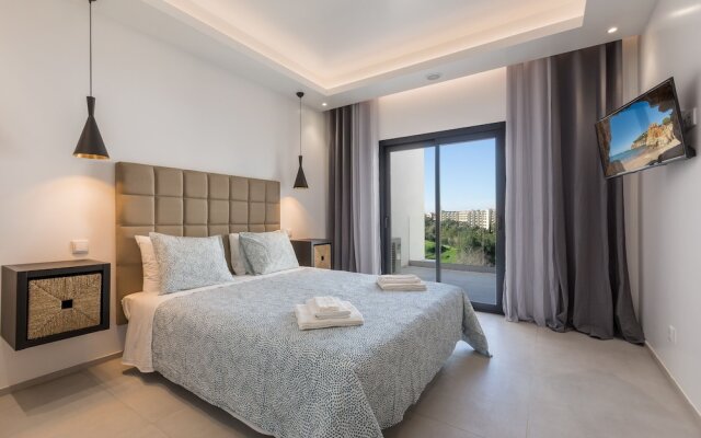 Correeira Luxury Residence T2 H - Albufeira, Pools, Wifi, Bbq, Beach