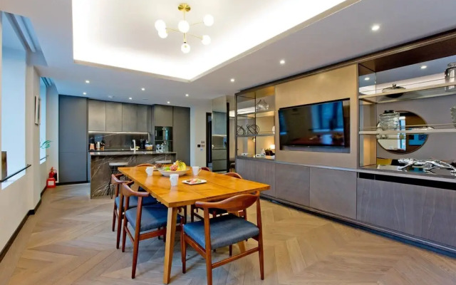 3-bed Deluxe Apt 205