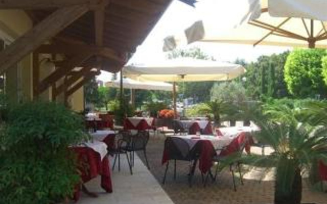 Hotel Dore
