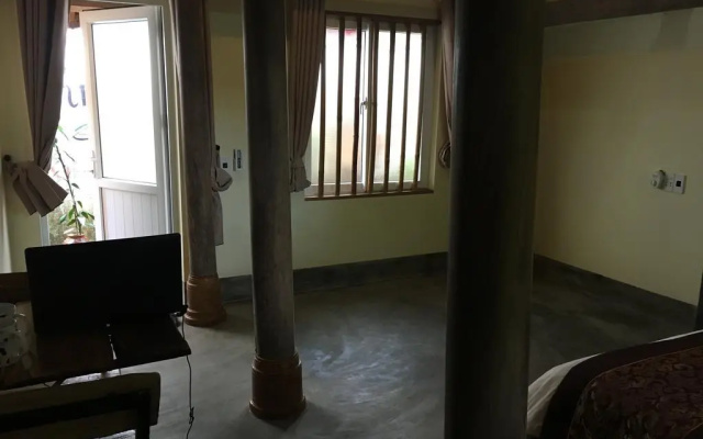 Phong Nha Rustic Home
