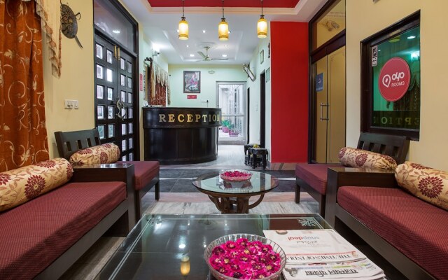 Capital O 11204 Hotel Rg Palace