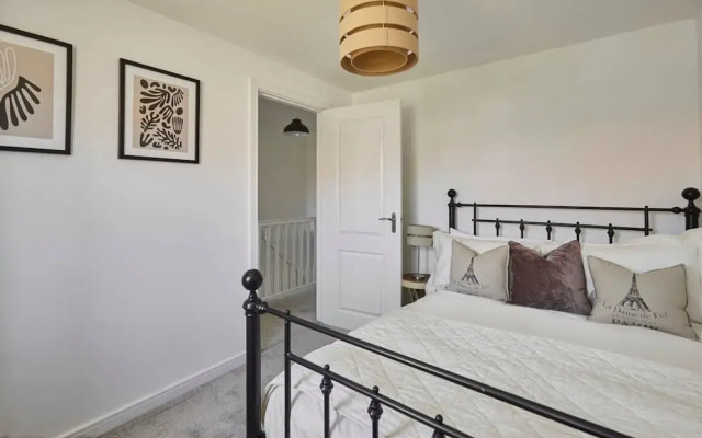 Host Stay Cornflower Way