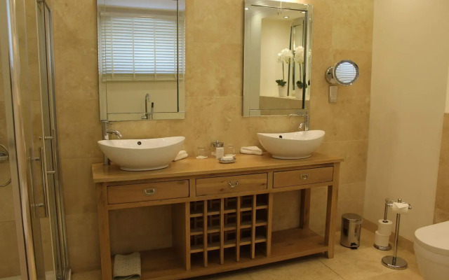 Rowton Hall Hotel and Spa