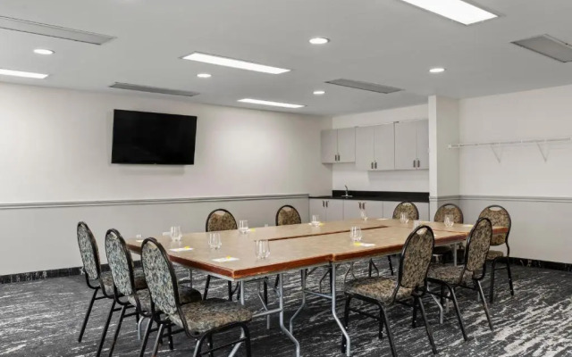 Days Inn - Steinbach