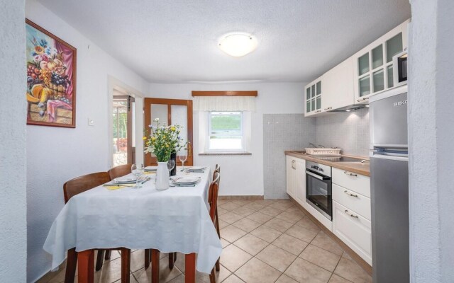 Amazing Home in Cere With Wifi and 2 Bedrooms