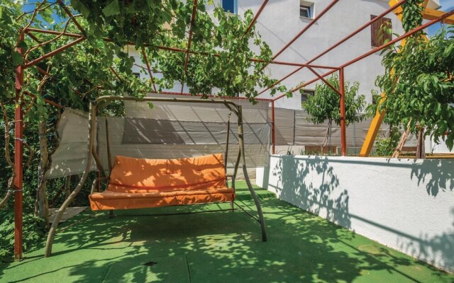 Nice Home in Lukovo with Hot Tub, WiFi & 4 Bedrooms