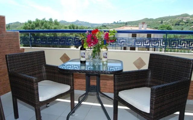Philoxenia Hotel-Villas