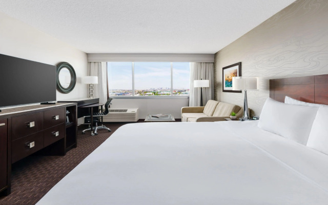 Crowne Plaza Phoenix Airport - PHX by IHG