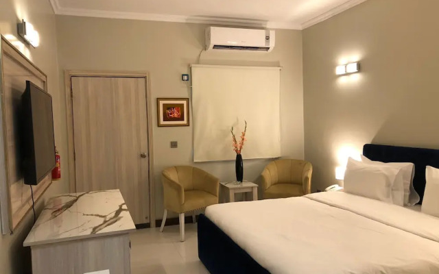 Sky Room Airport Hotel