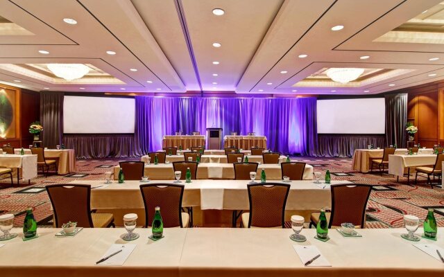 DoubleTree by Hilton Hotel Toronto Downtown