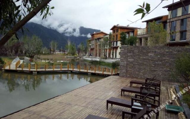 Grand House Tingyue Linzhi