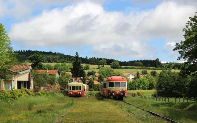 Gîte Usson-en-Forez, 3 pièces, 4 personnes - FR-1-496-162