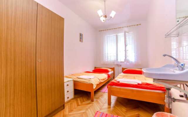 Apartments Jasko / Three Bedroom Jasko 1