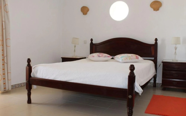 Nora GM in Albufeira