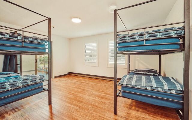 The Surf House - Hostel