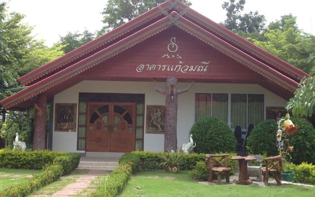 Sapmanee Resort