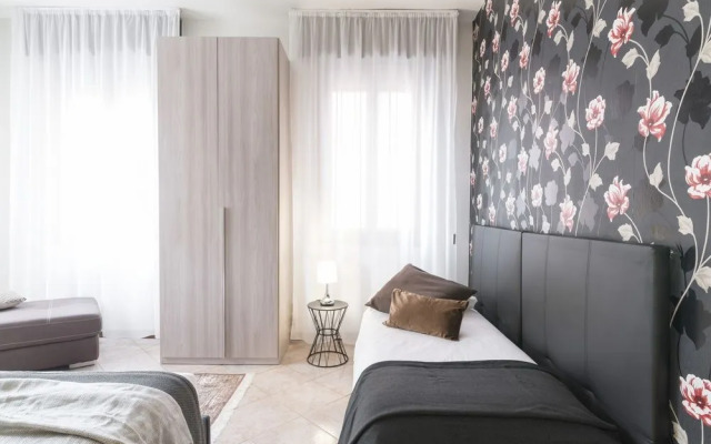 Santi Apostoli Venice Apartment