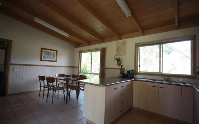 Halls Haven Holiday Units