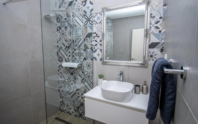 Beachfront Apartments Gabine