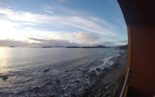 Cascade Creek Inn & Charters