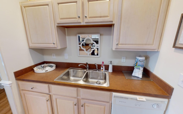 Magnolia North 4878-103