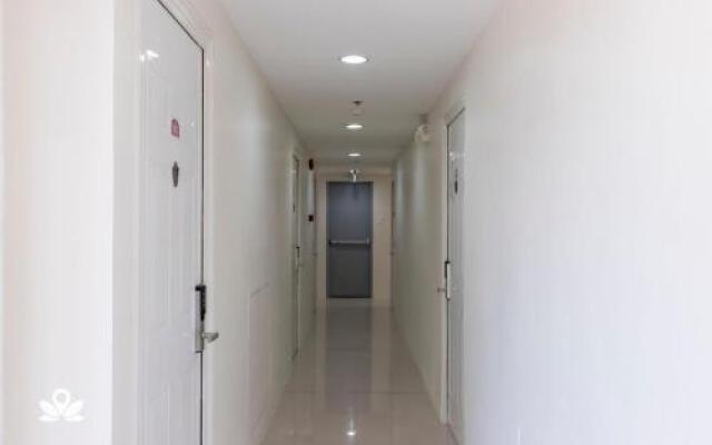 ZEN Rooms Triangle Hotel Manila