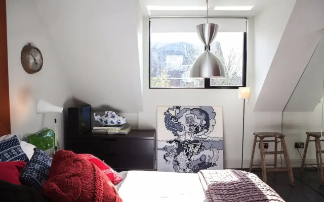 Spacious 2 Bedroom House in Central London