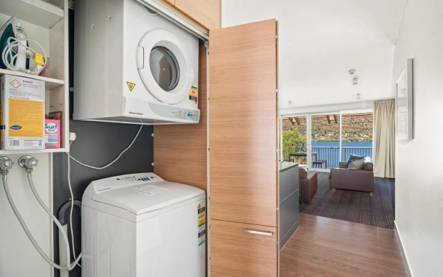 Marina Gem - Lakefront 3 Bedroom Apartment