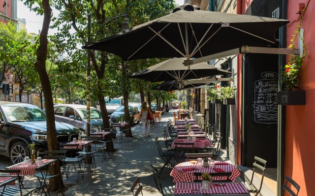 Nightlife Lovers Apartment