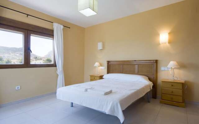 Villa - 3 Bedrooms with Pool and WiFi - 106427