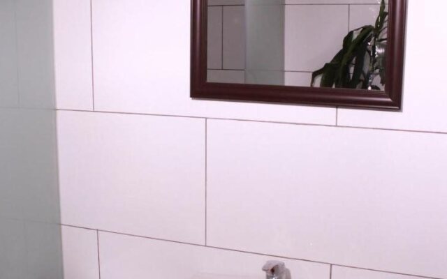 Hostal Alpes Lima