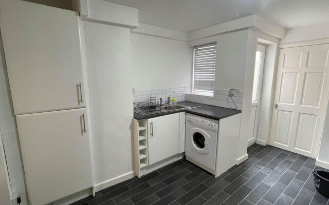 2 Bed House Near Everton Football Club Liverpool
